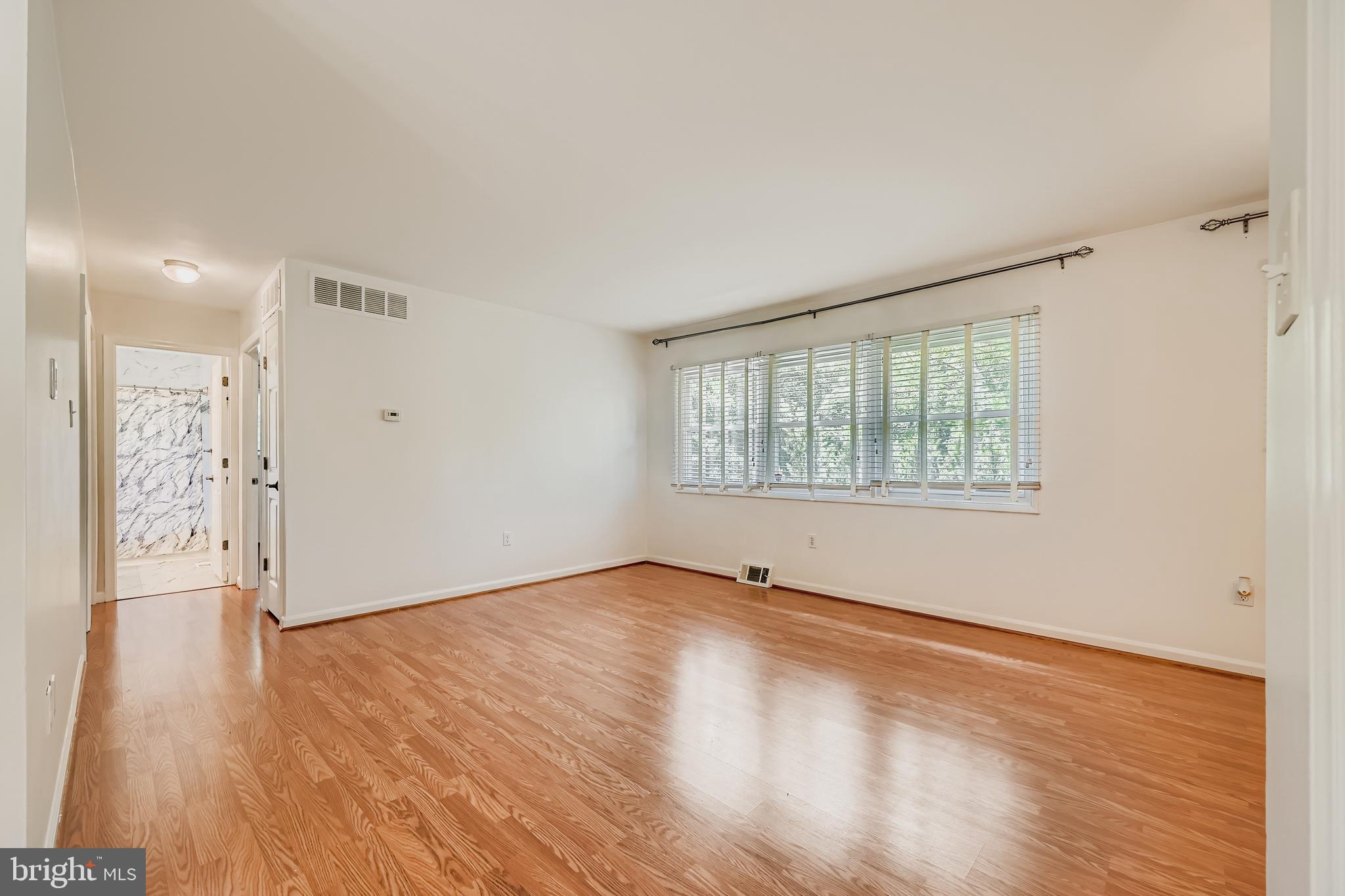 SUBURBIA - Residential