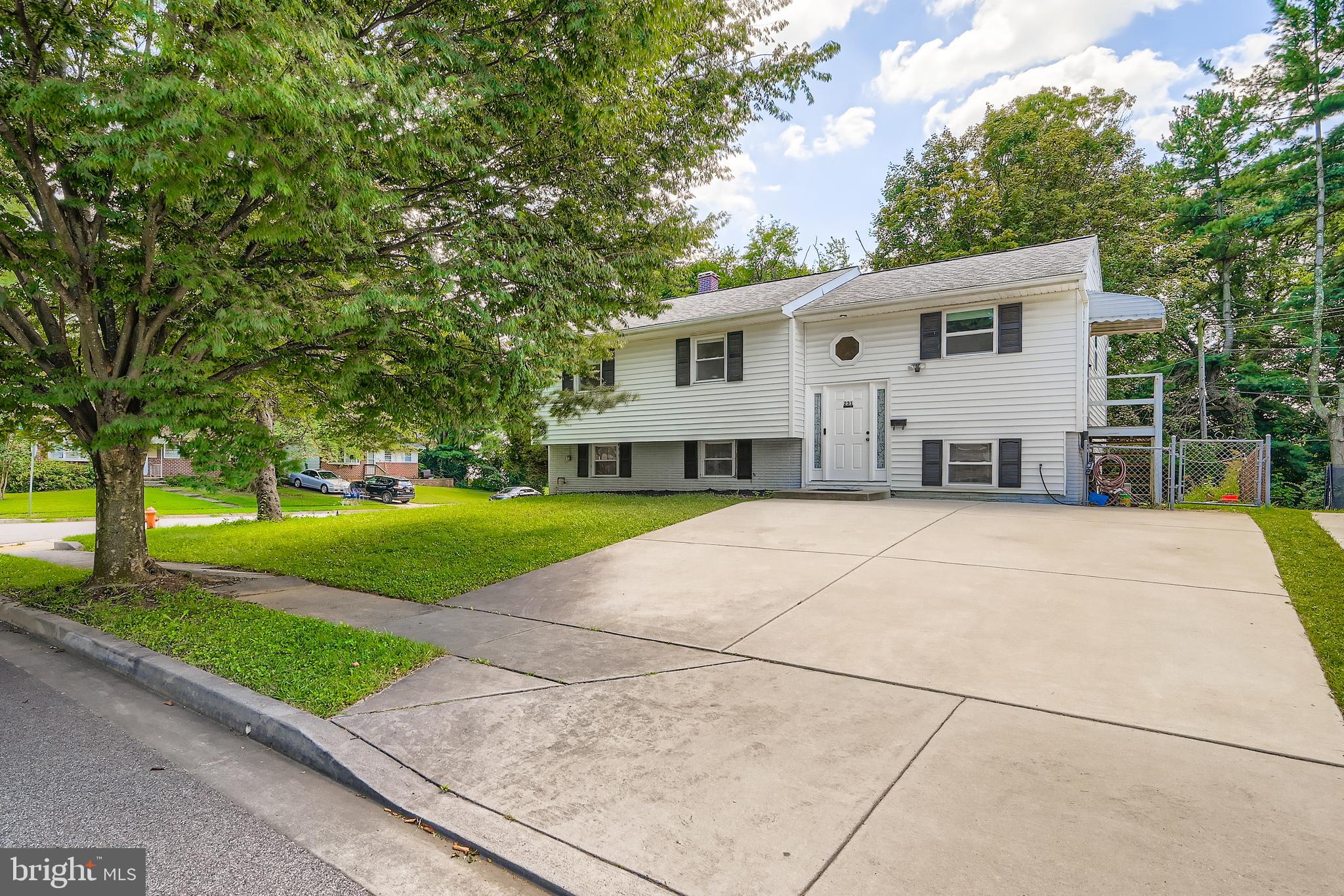 SUBURBIA - Residential