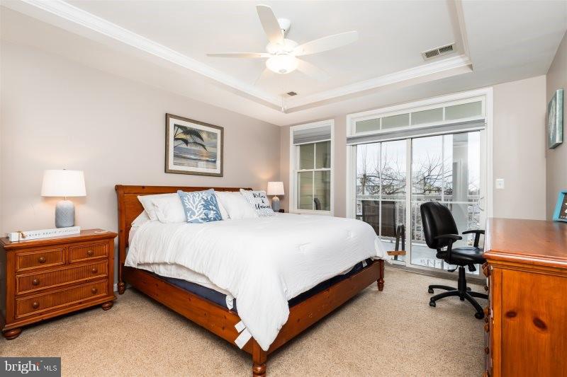 SUNSET ISLAND - Residential