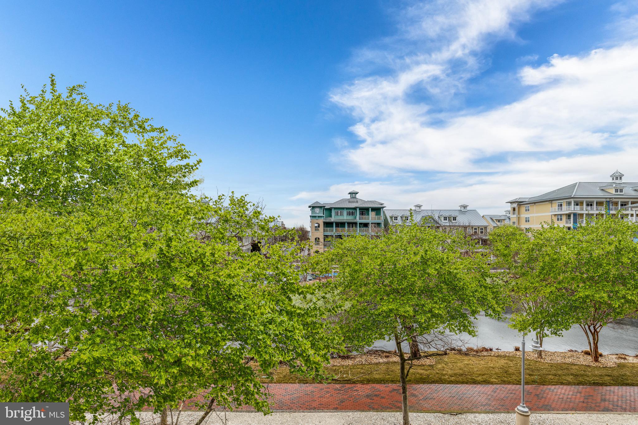 SUNSET ISLAND - Residential