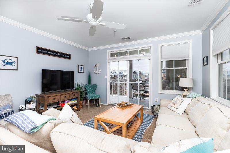 SUNSET ISLAND - Residential