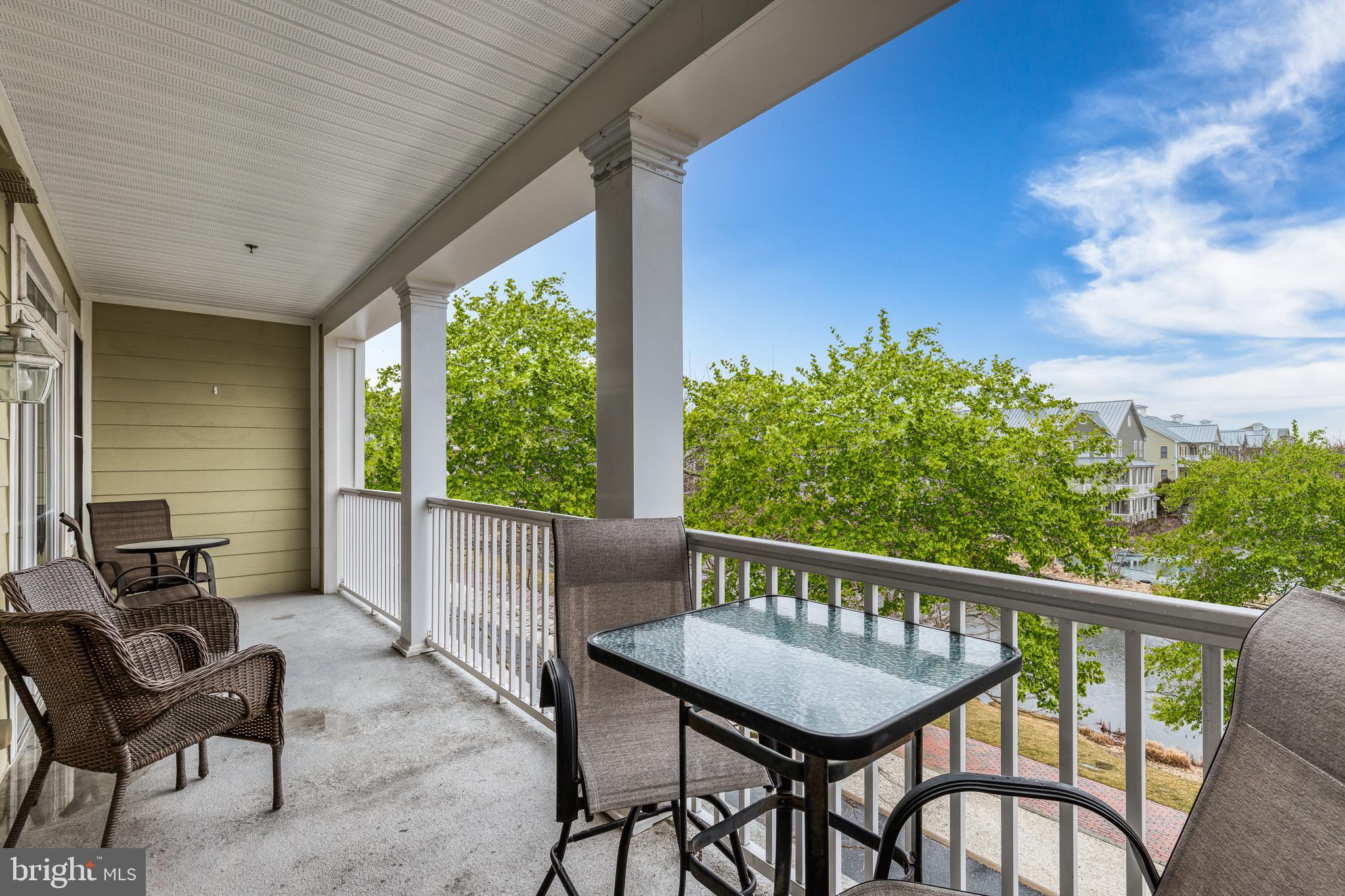 SUNSET ISLAND - Residential