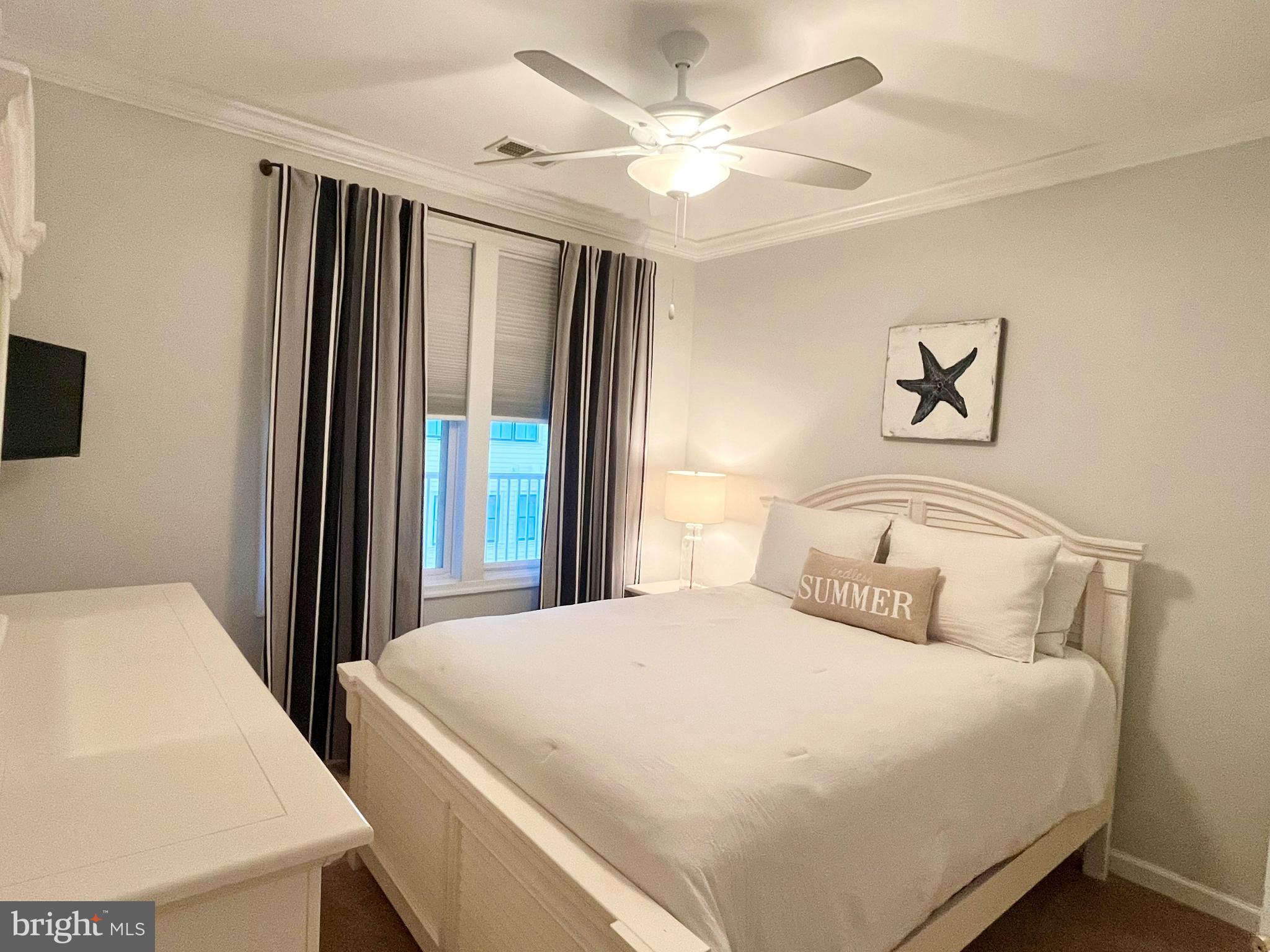 SUNSET ISLAND - Residential