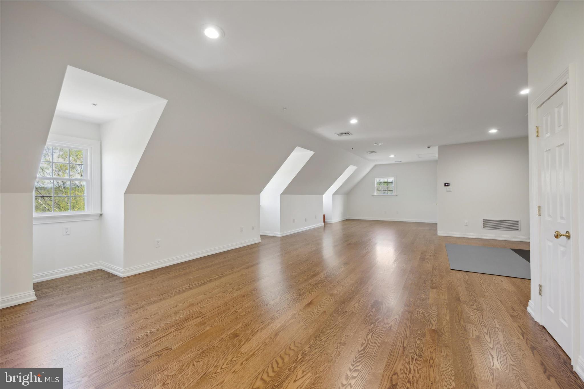 STANWOOD FARMS - Residential