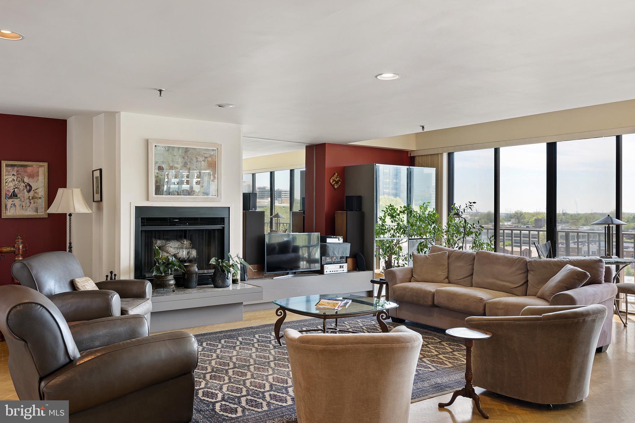 SUPERFINE LANE - Residential