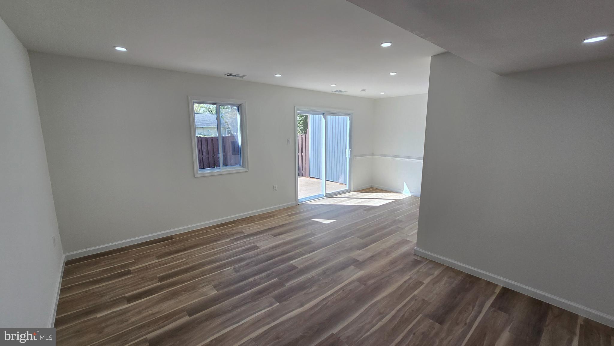 SUGARLAND - Residential