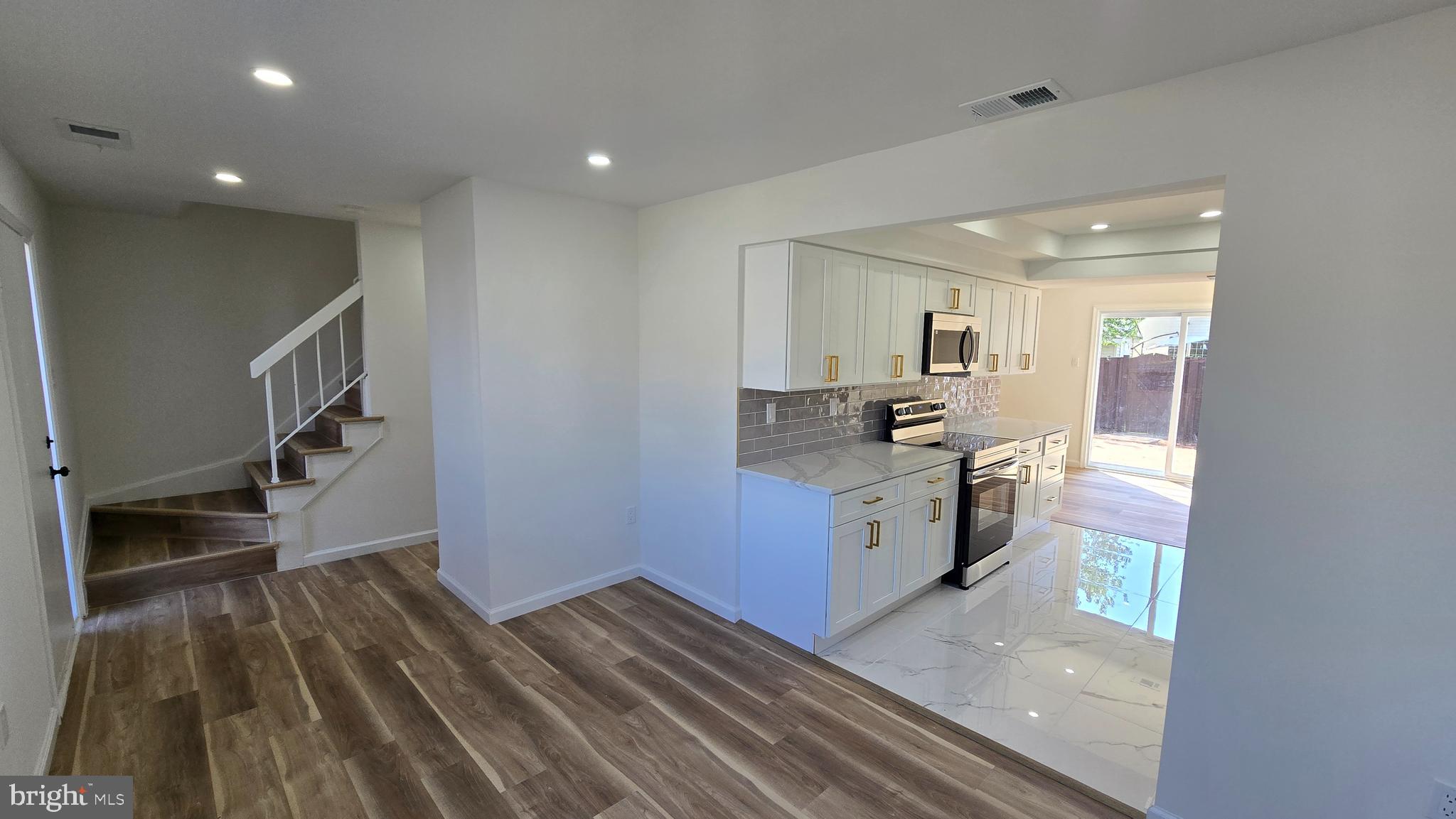 SUGARLAND - Residential