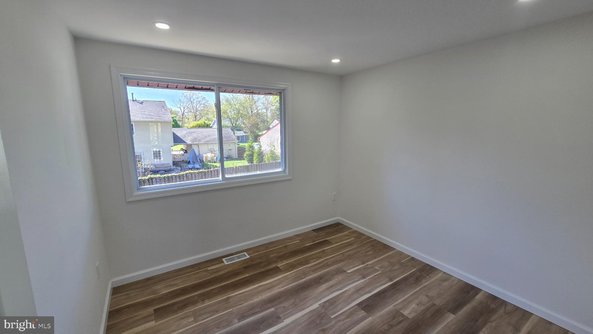 SUGARLAND - Residential