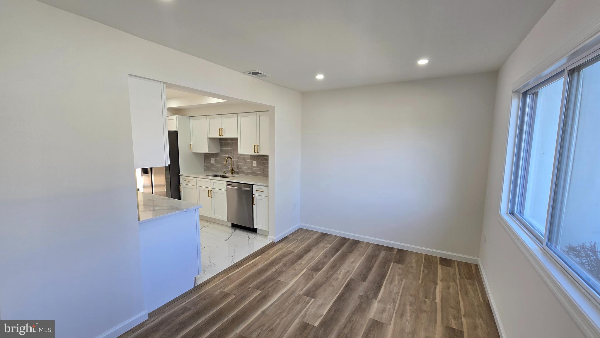 SUGARLAND - Residential