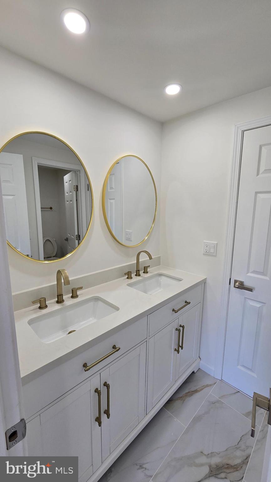 SUGARLAND - Residential