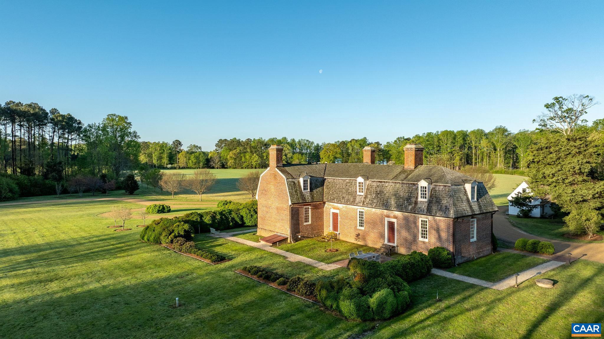 1425 TWIGGS FERRY RD