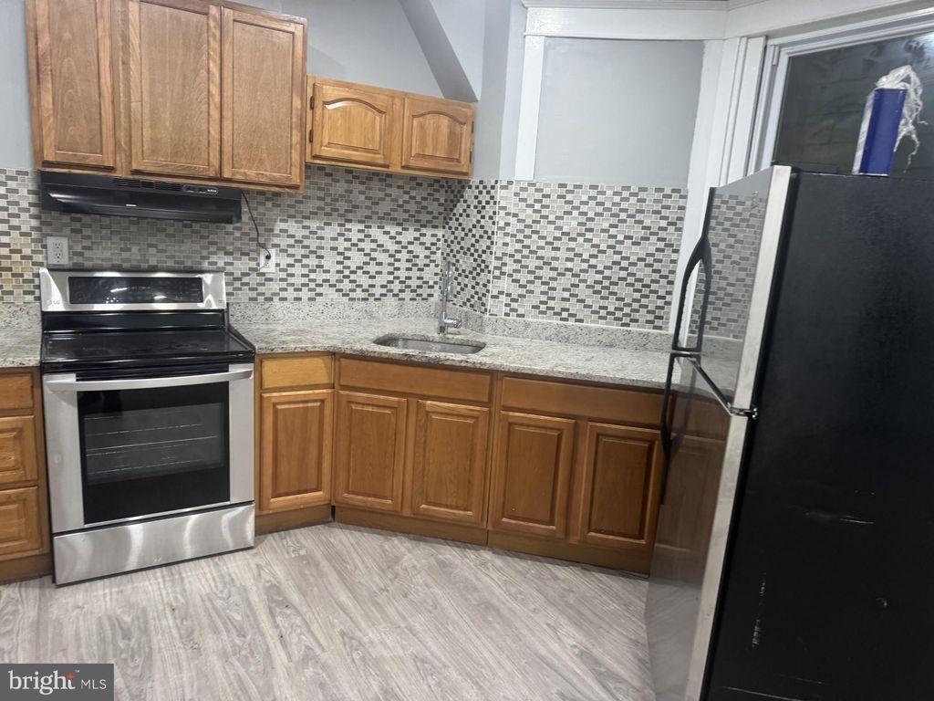 Photo of 11 S White Street, SHENANDOAH, PA 17976 (MLS # PASK2025482)