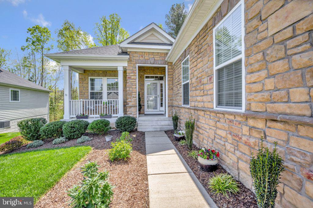 VIRGINIA HERITAGE AT LEE'S PARK - Residential