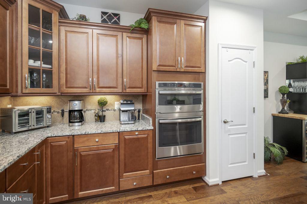 VIRGINIA HERITAGE AT LEE'S PARK - Residential