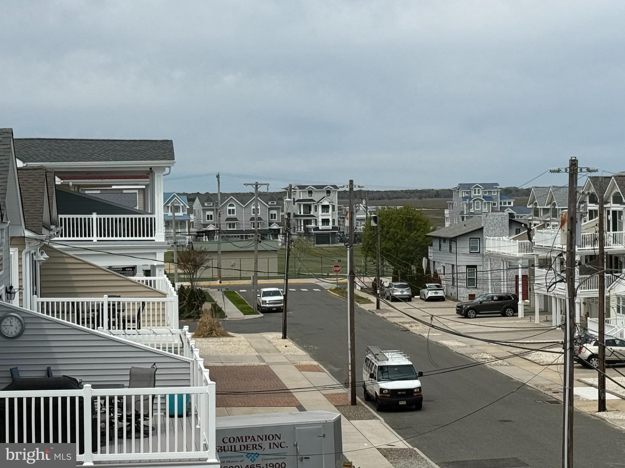 100 60TH STREET EAST UNIT
