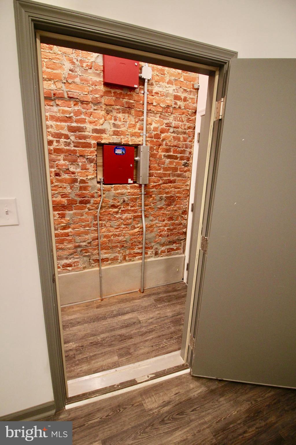 TEMPLE UNIVERSITY - Residential Lease