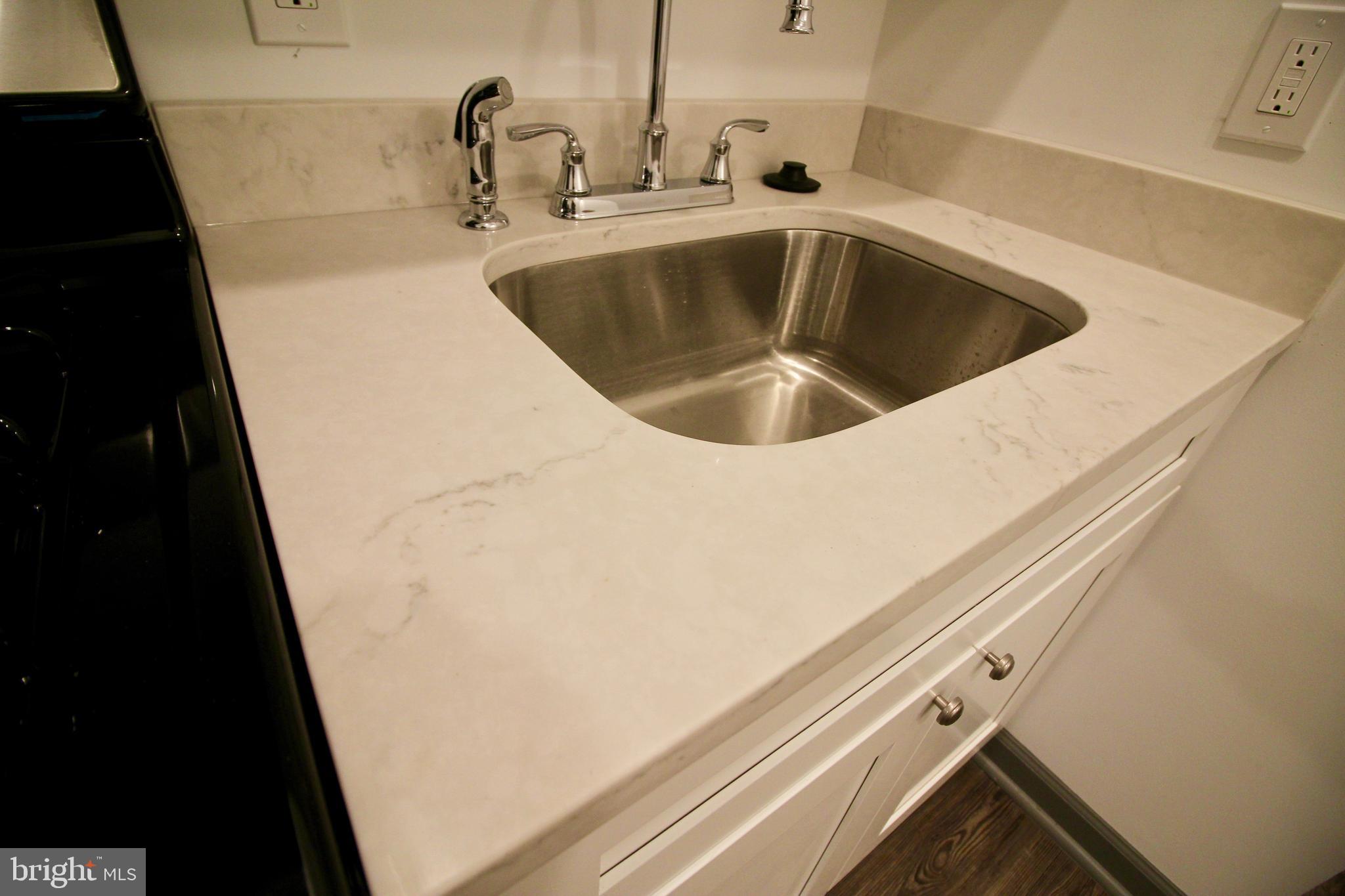 TEMPLE UNIVERSITY - Residential Lease