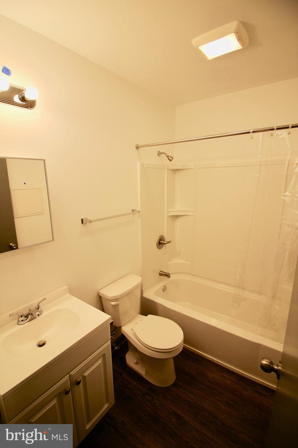 TEMPLE UNIVERSITY - Residential Lease