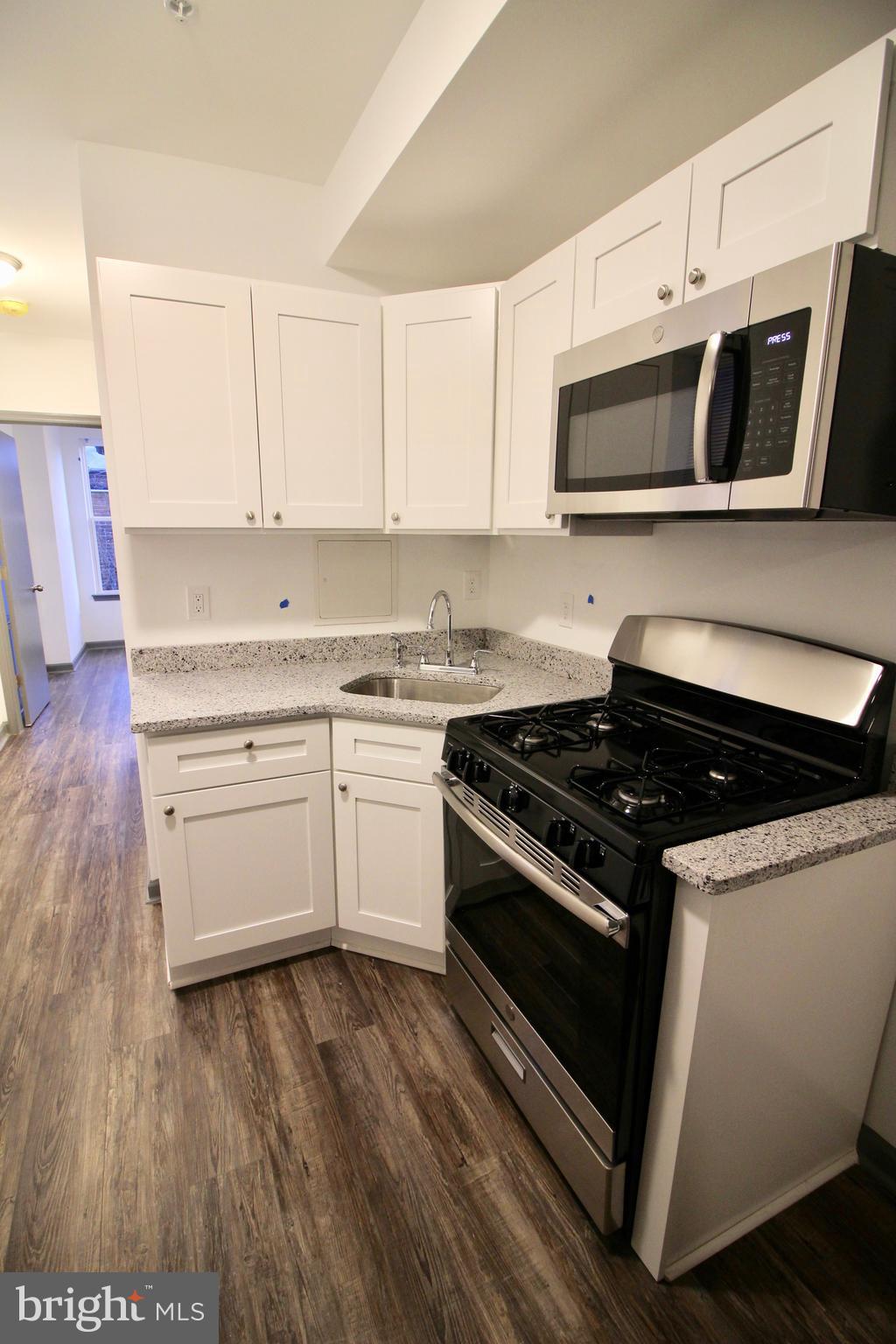 TEMPLE UNIVERSITY - Residential Lease