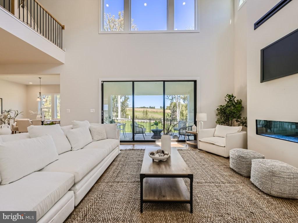 WILLOWCREEK - Residential