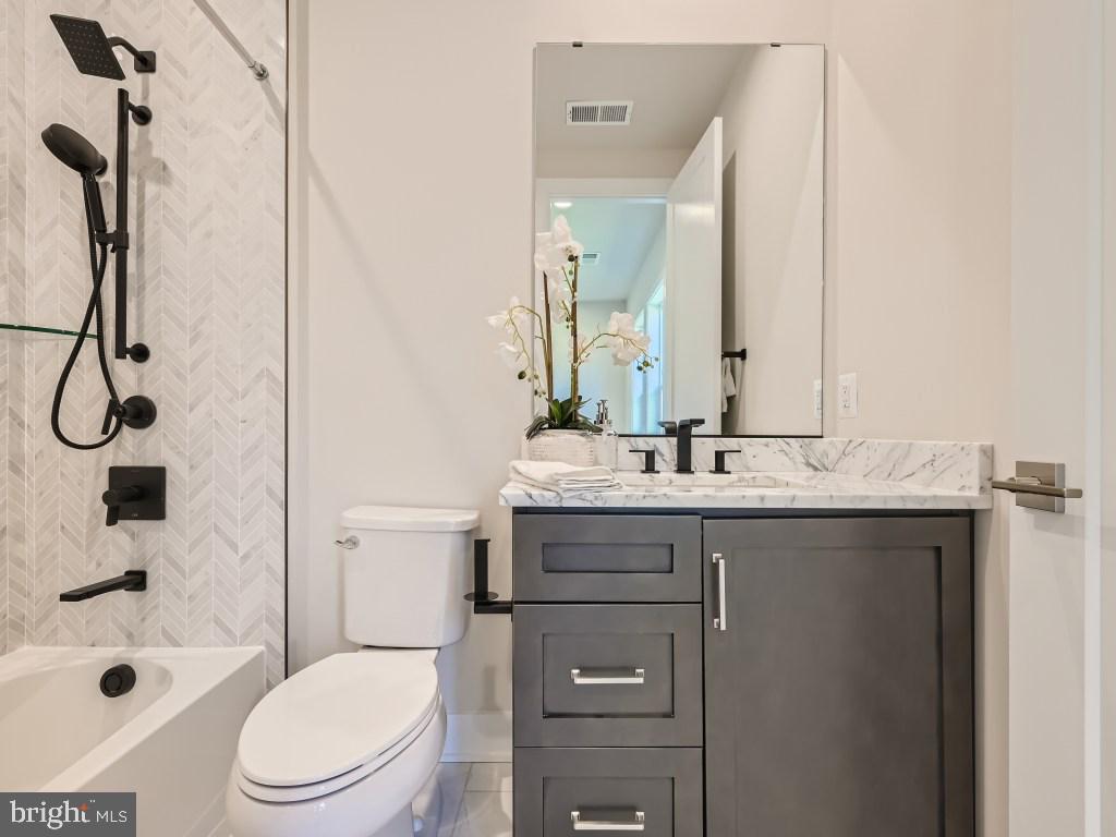 WILLOWCREEK - Residential