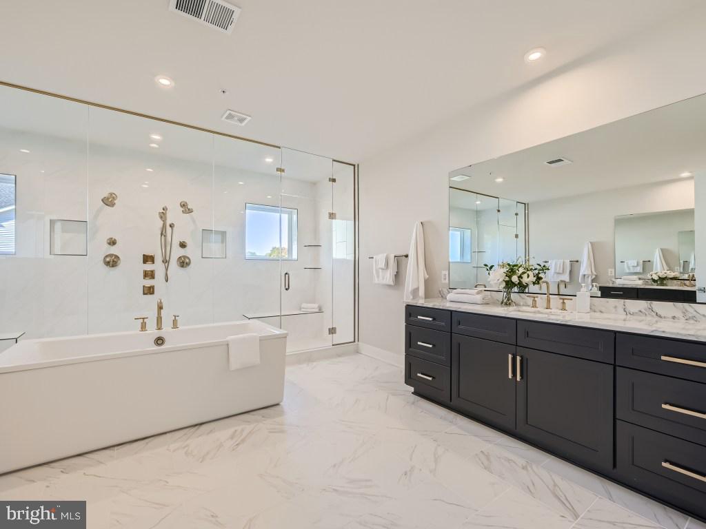 WILLOWCREEK - Residential