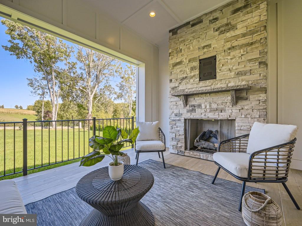 WILLOWCREEK - Residential