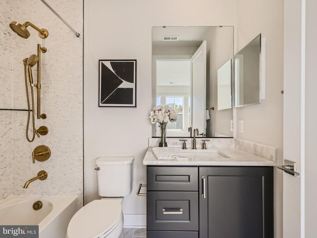 WILLOWCREEK - Residential