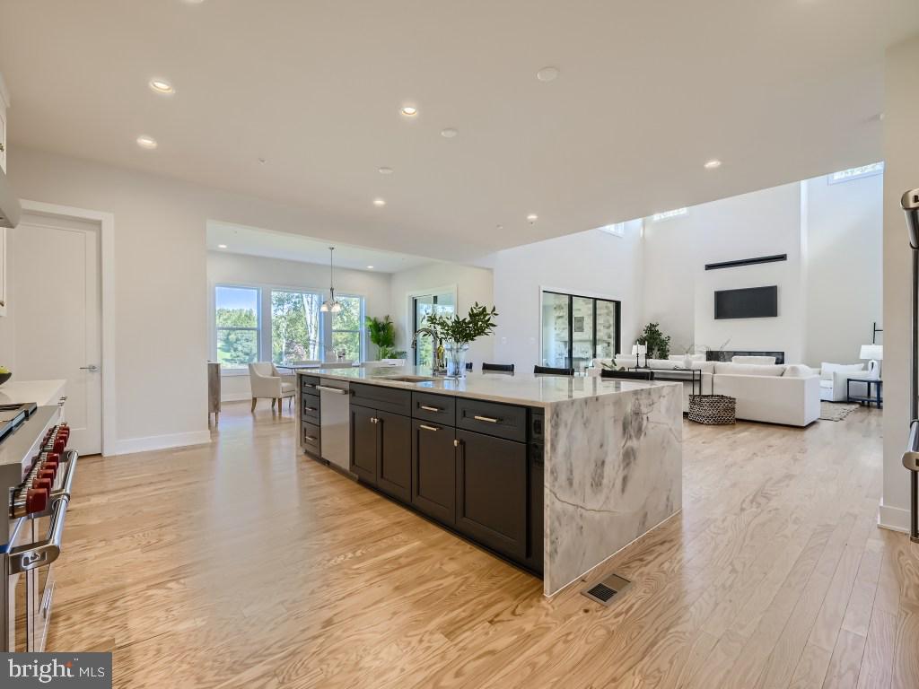 WILLOWCREEK - Residential