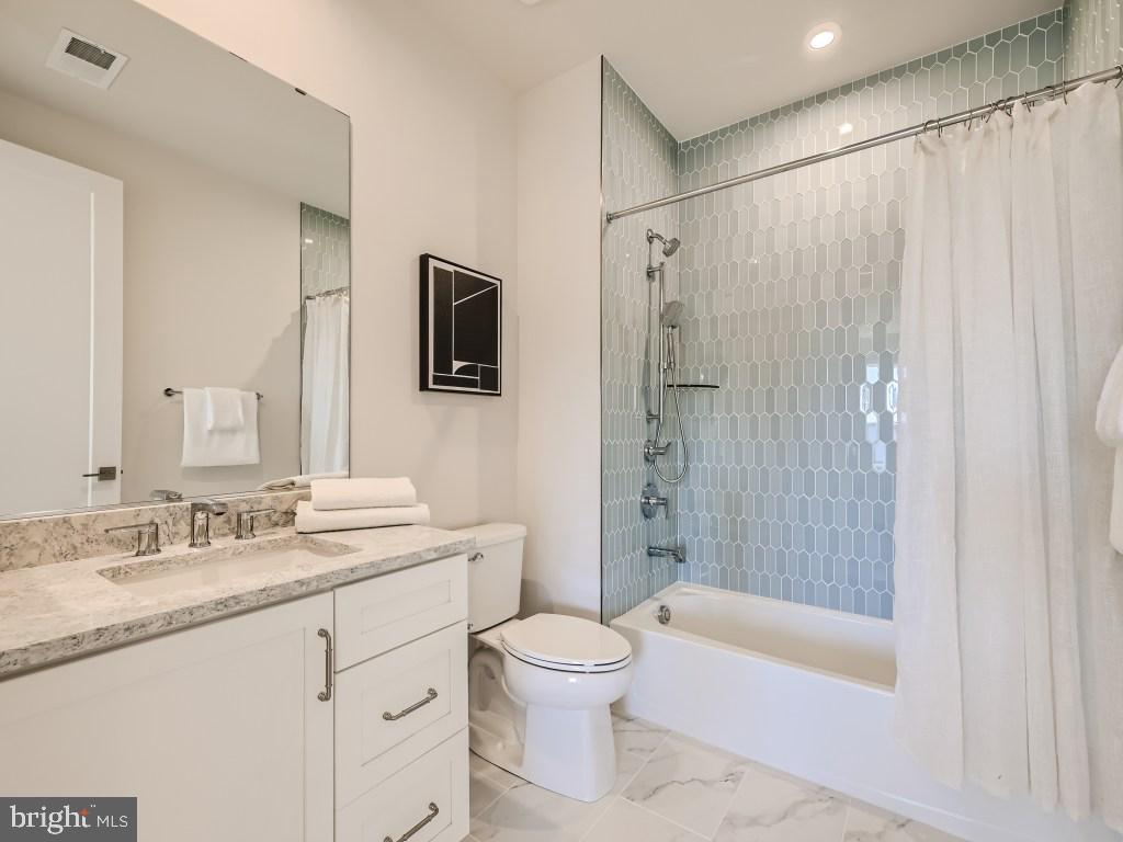 WILLOWCREEK - Residential