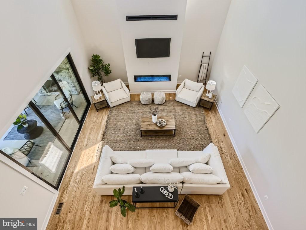 WILLOWCREEK - Residential