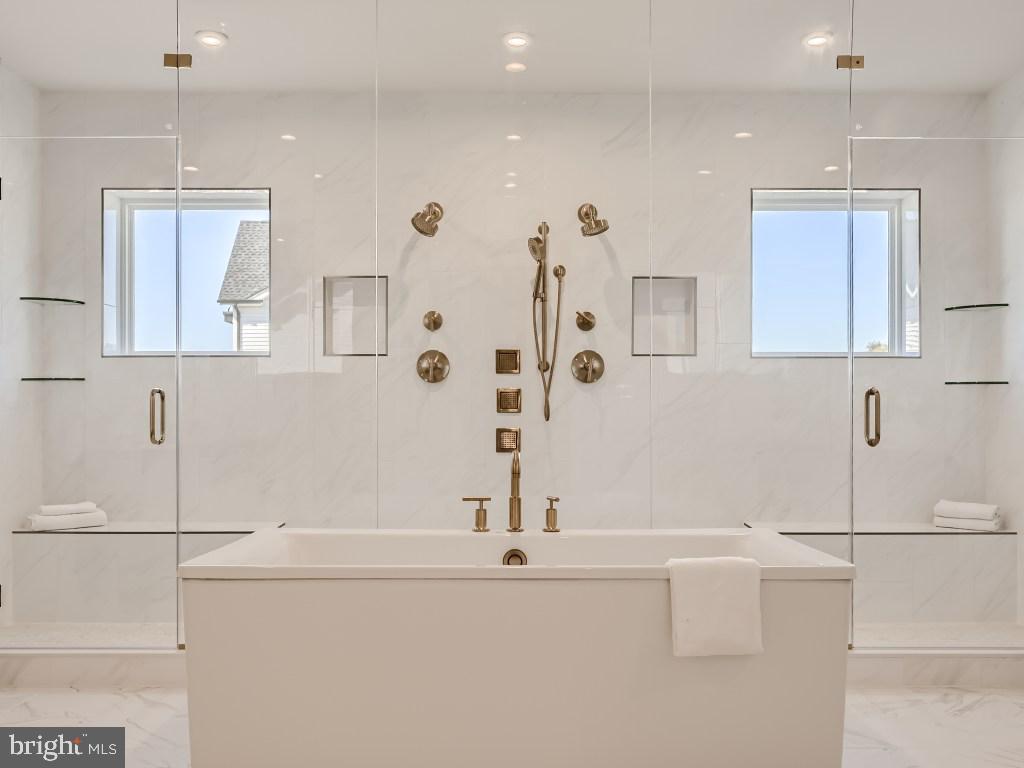 WILLOWCREEK - Residential