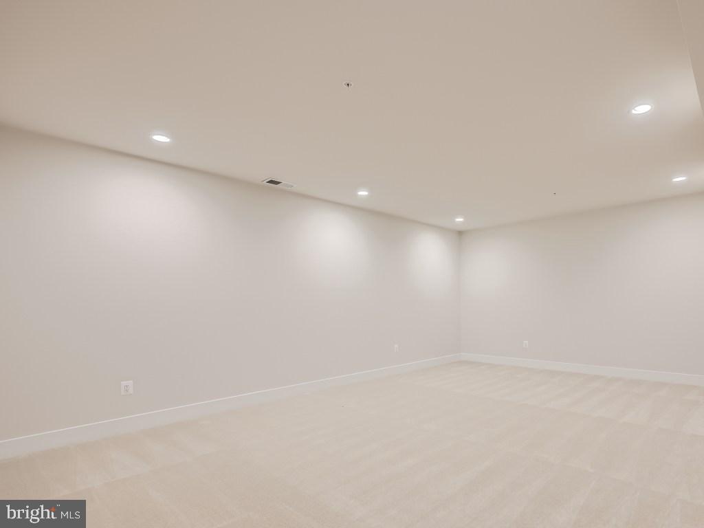 WILLOWCREEK - Residential