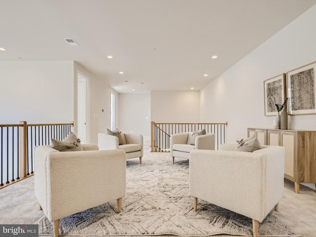 WILLOWCREEK - Residential