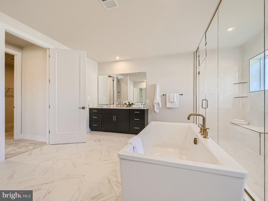 WILLOWCREEK - Residential