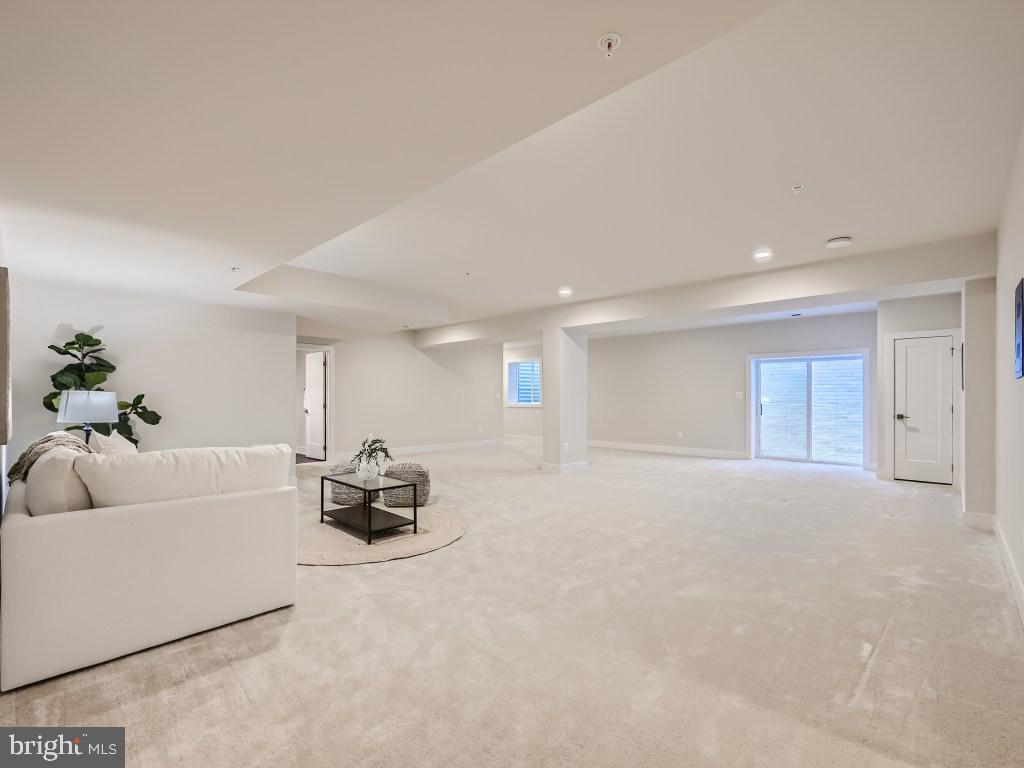 WILLOWCREEK - Residential