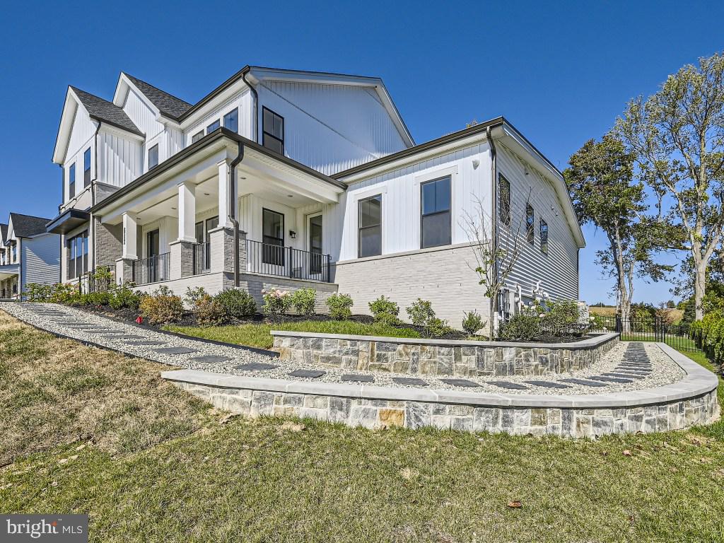 WILLOWCREEK - Residential