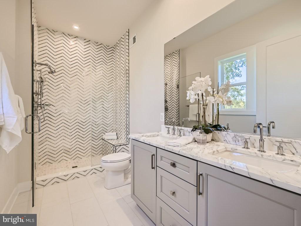 WILLOWCREEK - Residential