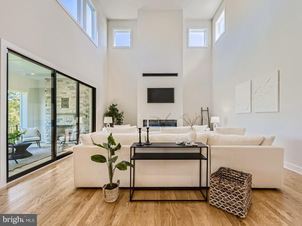 WILLOWCREEK - Residential