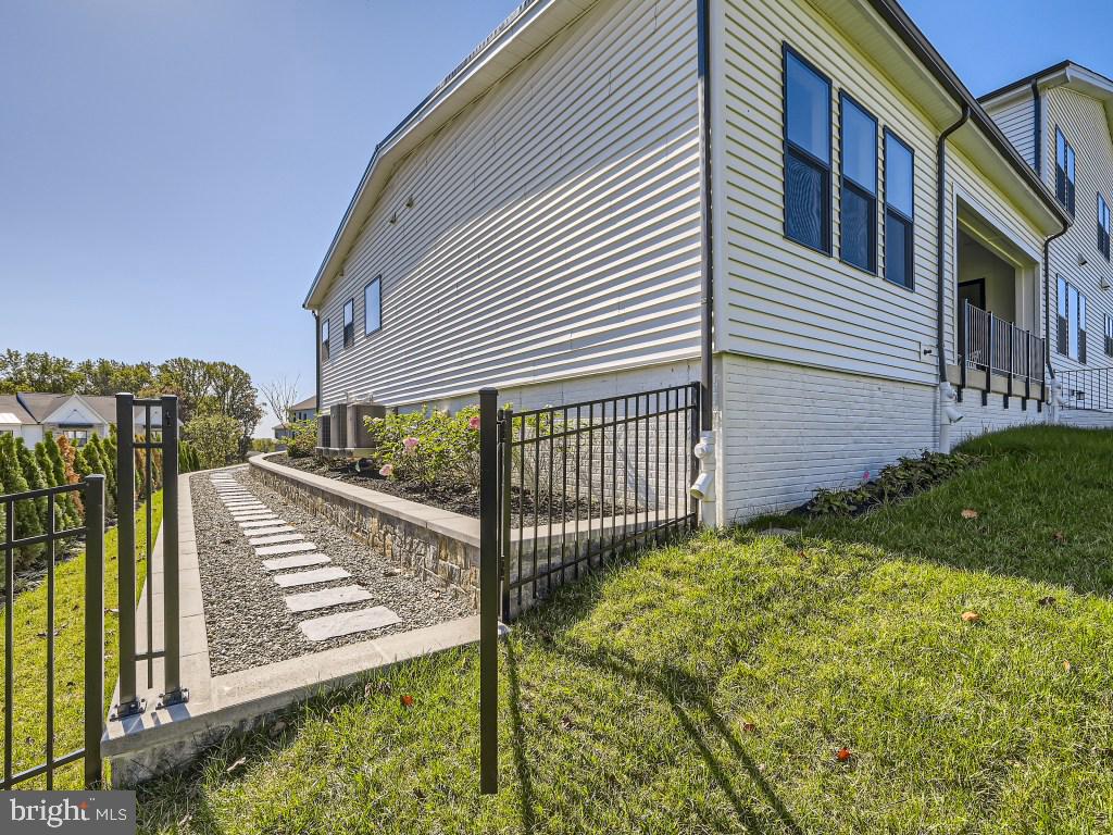 WILLOWCREEK - Residential