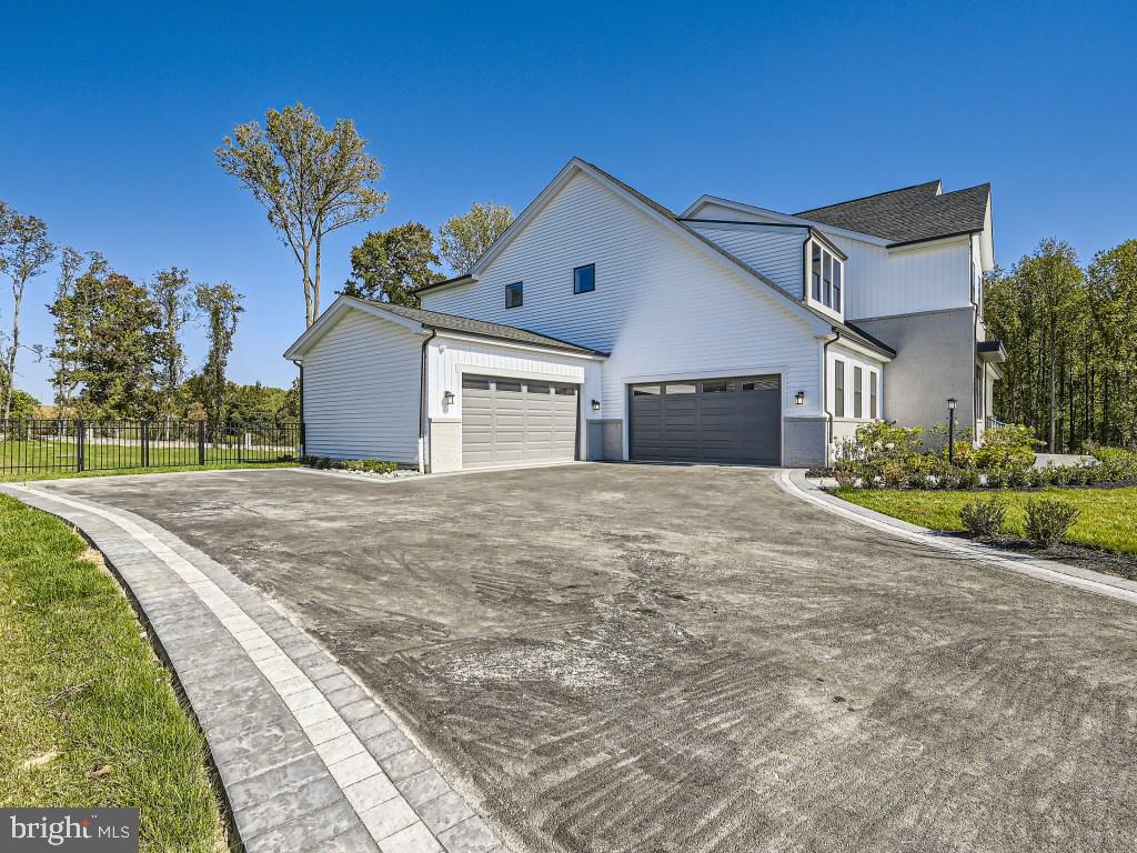 WILLOWCREEK - Residential