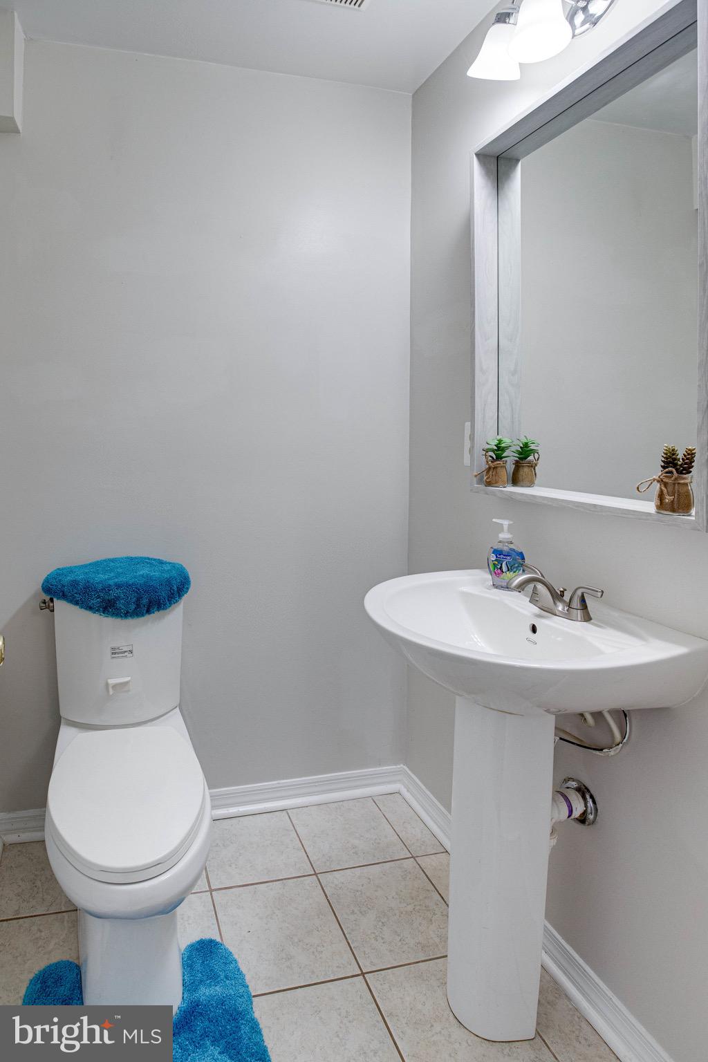 LAKE MONTCLAIR - Residential