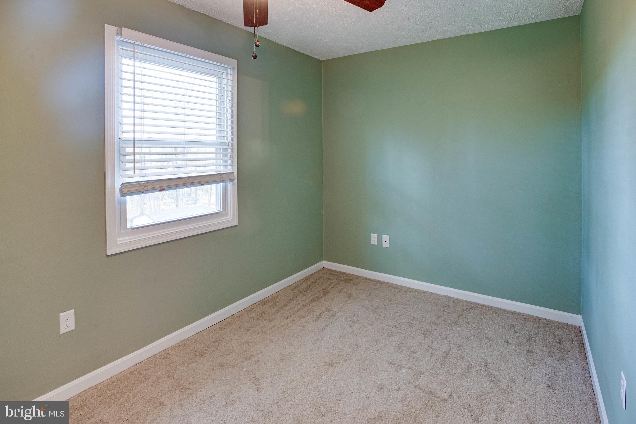 LAKE MONTCLAIR - Residential