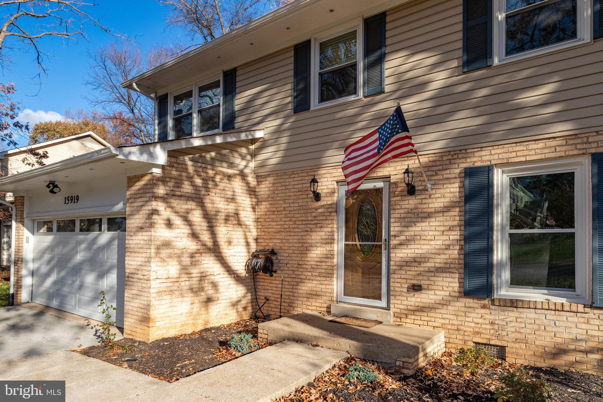 LAKE MONTCLAIR - Residential