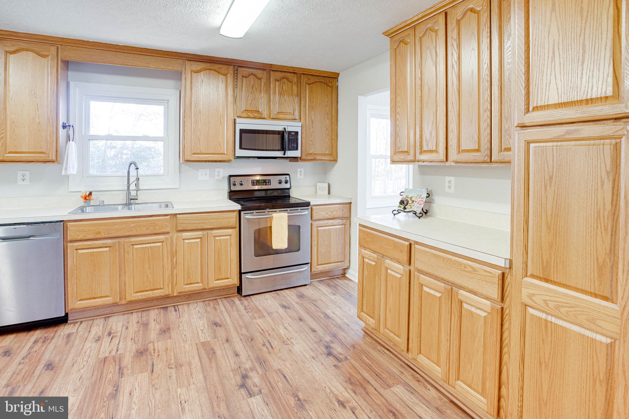 LAKE MONTCLAIR - Residential