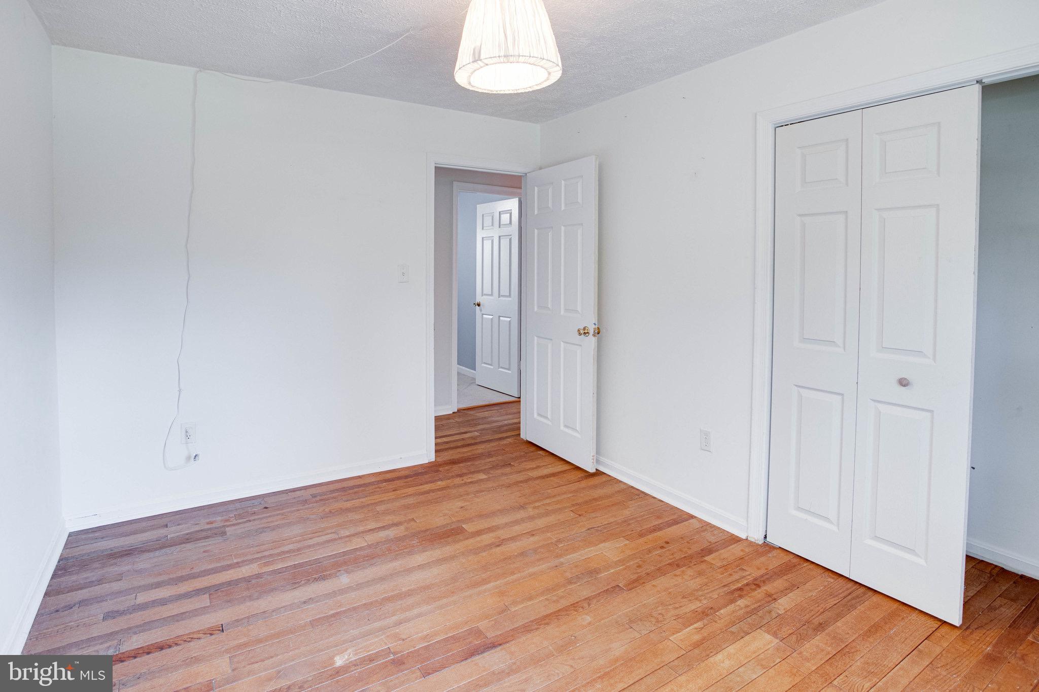 LAKE MONTCLAIR - Residential