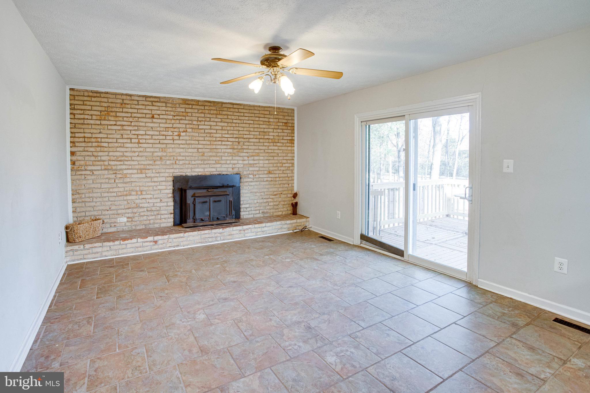 LAKE MONTCLAIR - Residential