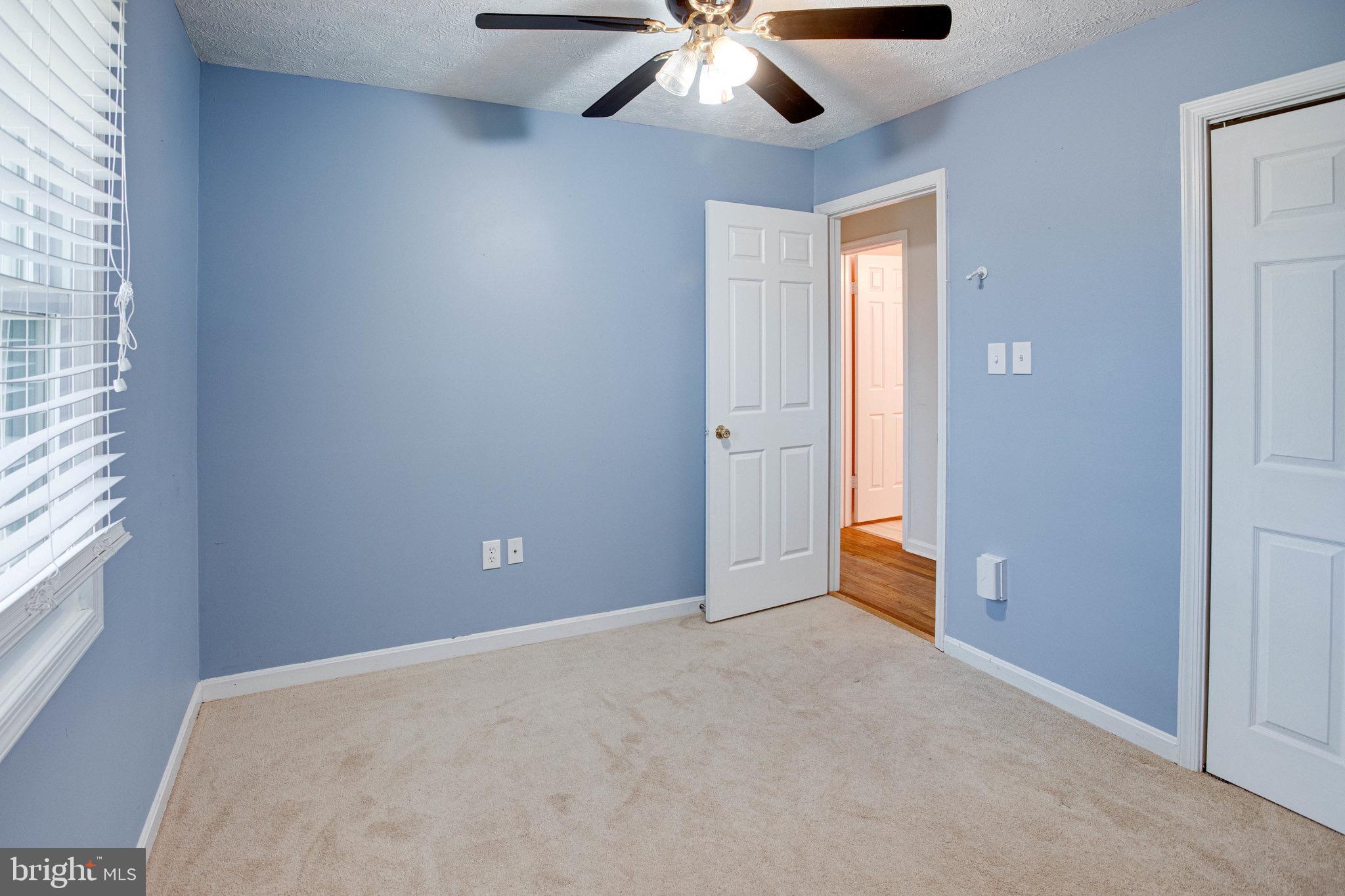 LAKE MONTCLAIR - Residential