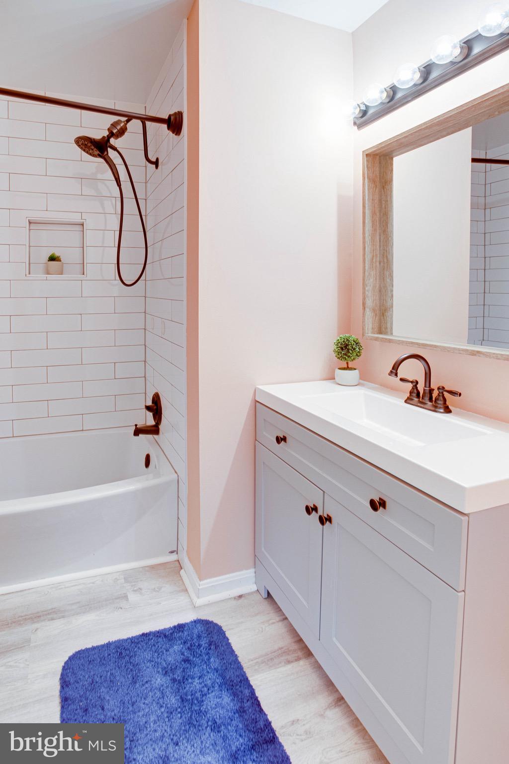 LAKE MONTCLAIR - Residential