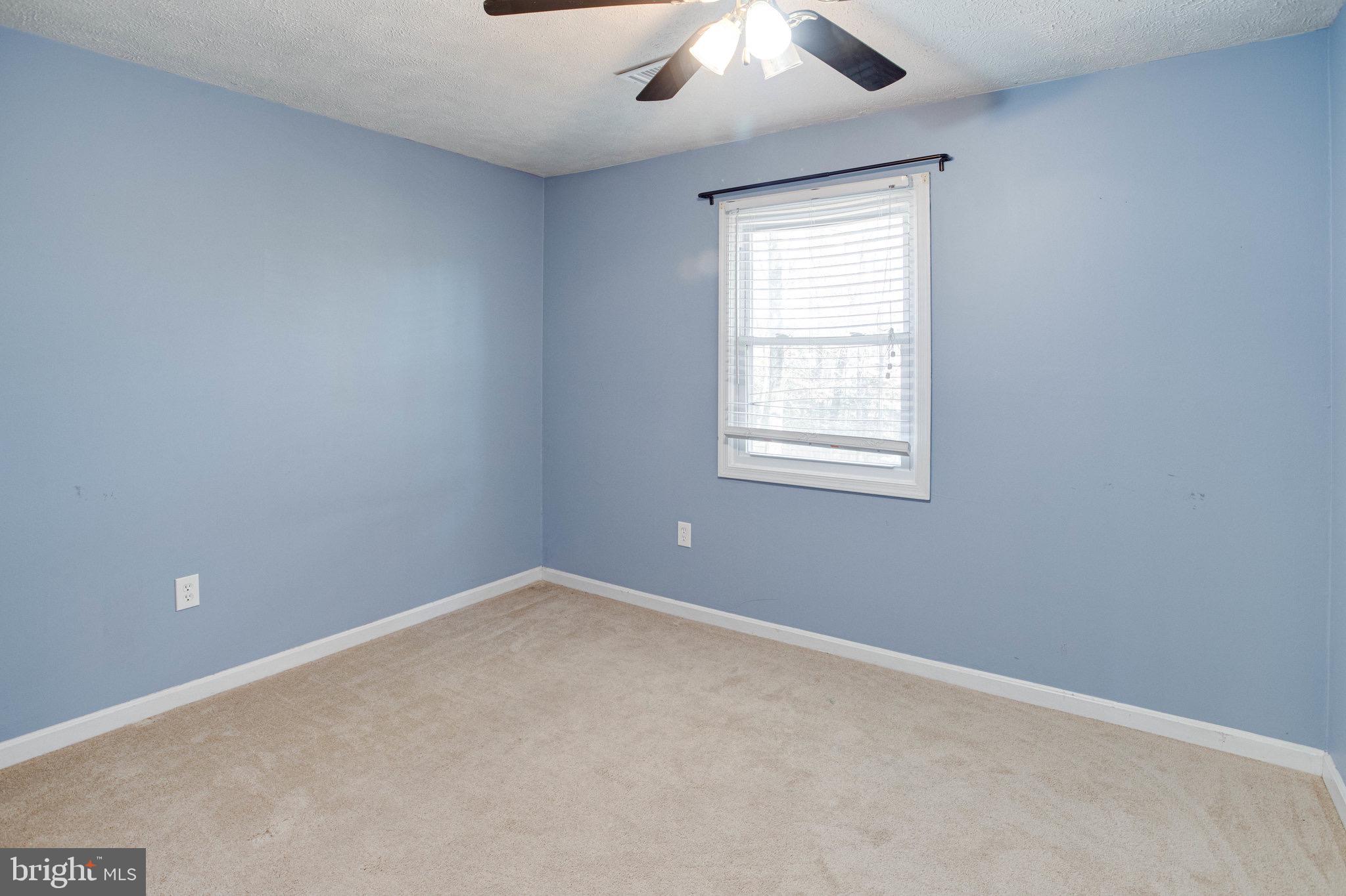 LAKE MONTCLAIR - Residential